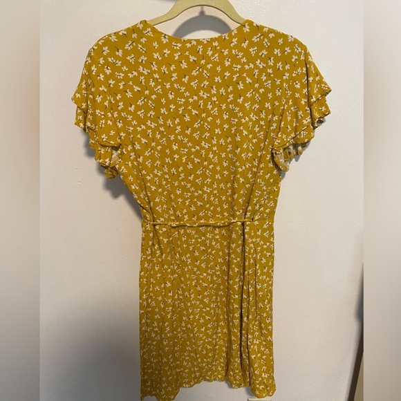 Harper Heritage Flutter Sleeve Floral Wrap Dress Size L - Picture 2 of 3